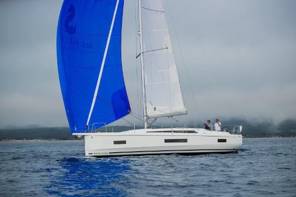 Slide: The Image of Beneteau Oceanis 40.1 2022 - 2