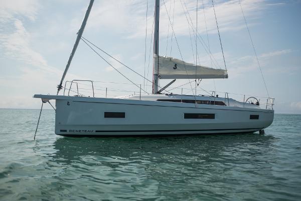 Slide: The Image of Beneteau Oceanis 40.1 2022 - 3