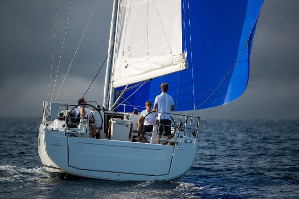 Slide: The Image of Beneteau Oceanis 40.1 2022 - 9