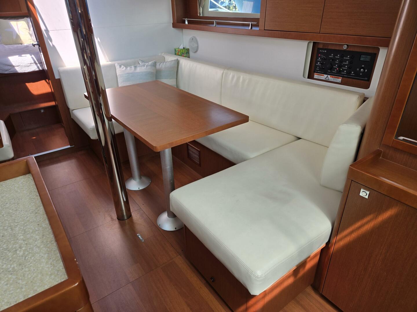 Slide: The Image of Beneteau Oceanis 41 2013 - 5391801