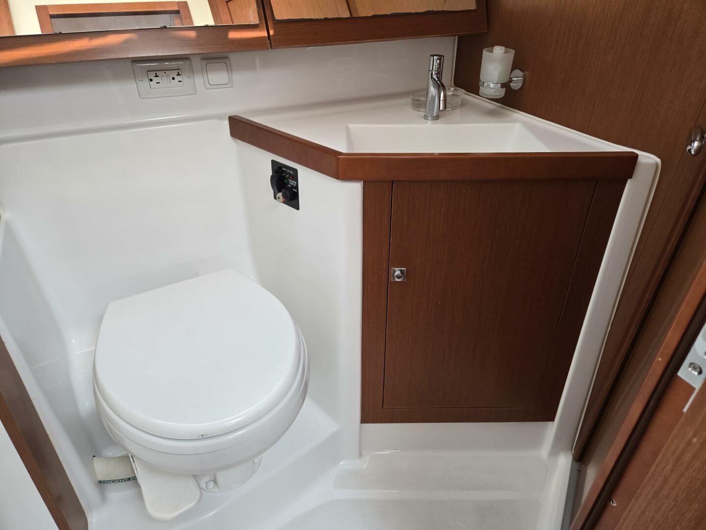 Slide: The Image of Beneteau Oceanis 41 2013 - 5391820