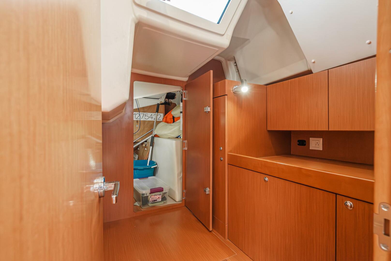 Slide: The Image of Beneteau Oceanis 41.1 2017 - 4719610