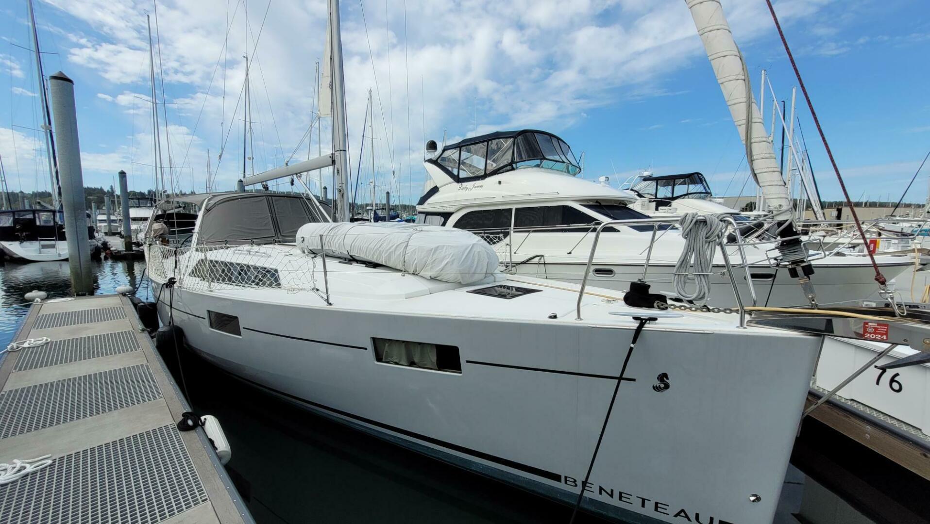 Slide: The Image of 2020 Beneteau Oceanis 41.1 - Grey Goose - 5140960