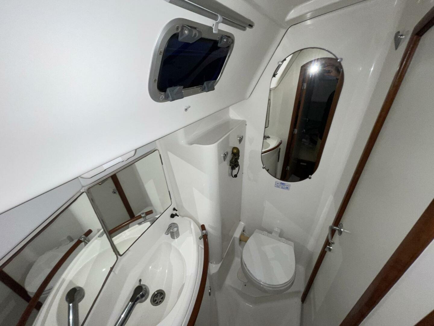 Slide: The Image of Beneteau Oceanis 423 2004 - 5441982