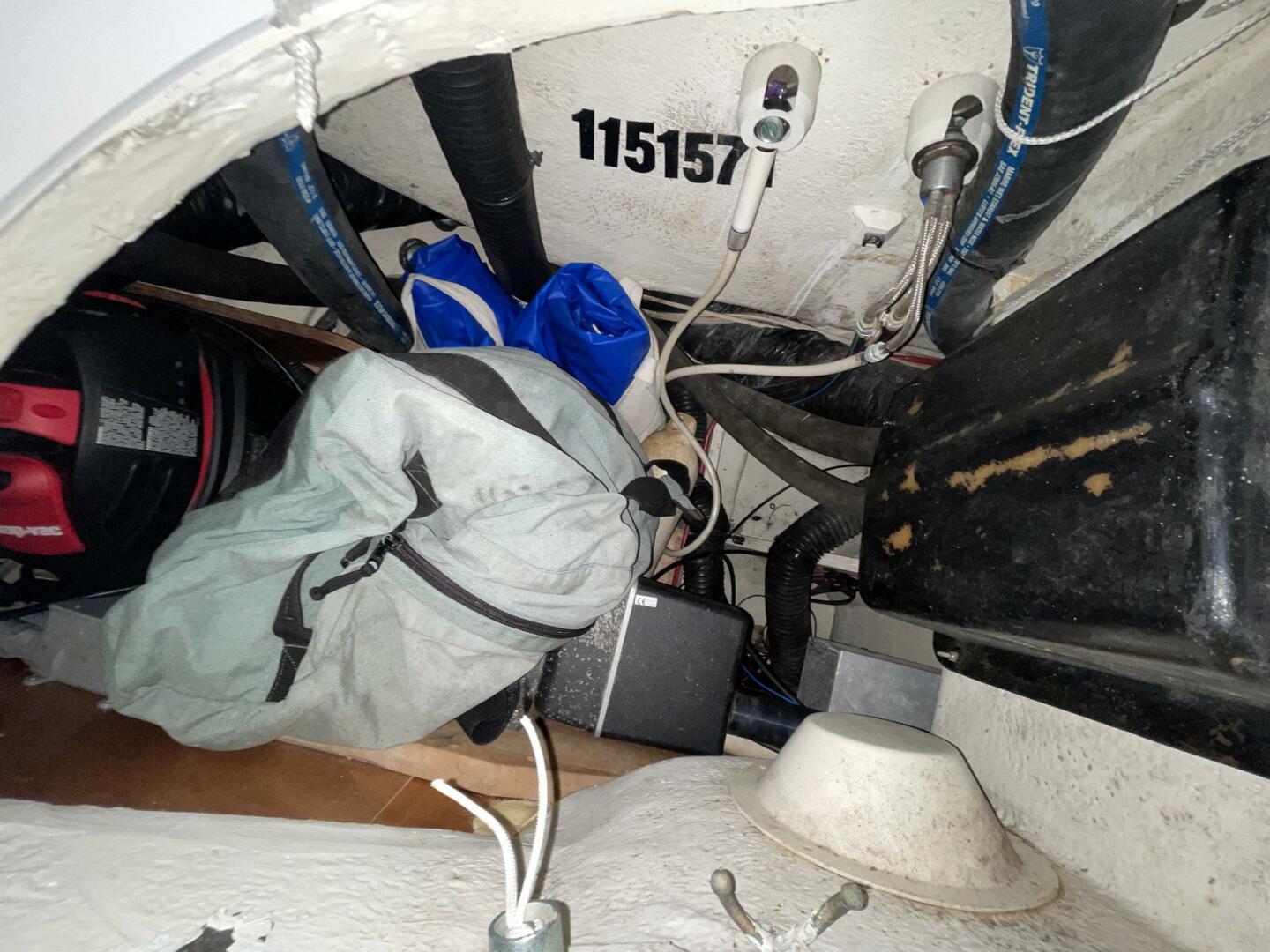 Slide: The Image of Beneteau Oceanis 423 2004 - 5441990