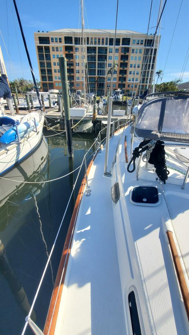 Slide: The Image of Beneteau Oceanis 44 CC 1999 - 5181530