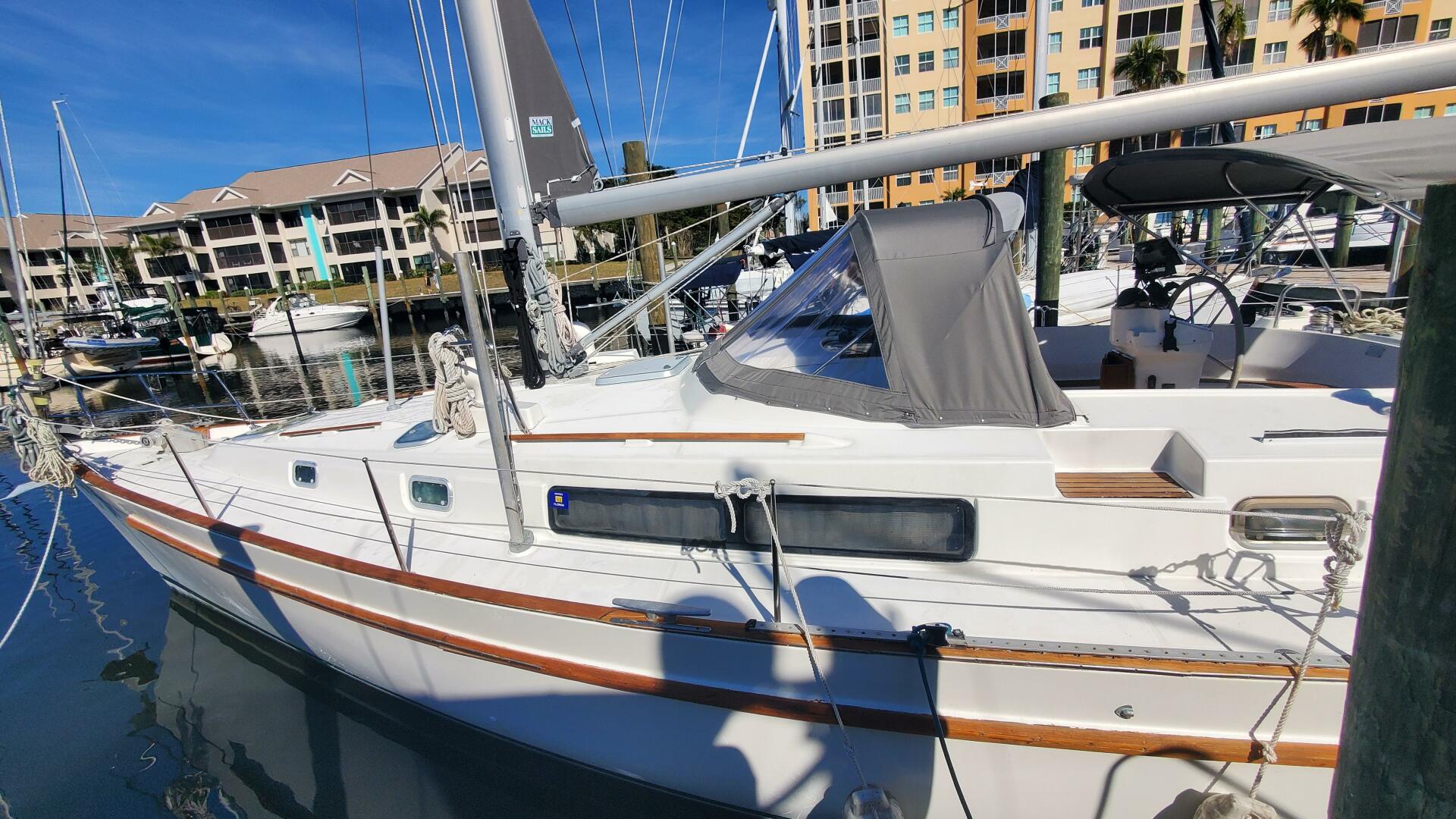 Slide: The Image of Beneteau Oceanis 44 CC 1999 - 5181568