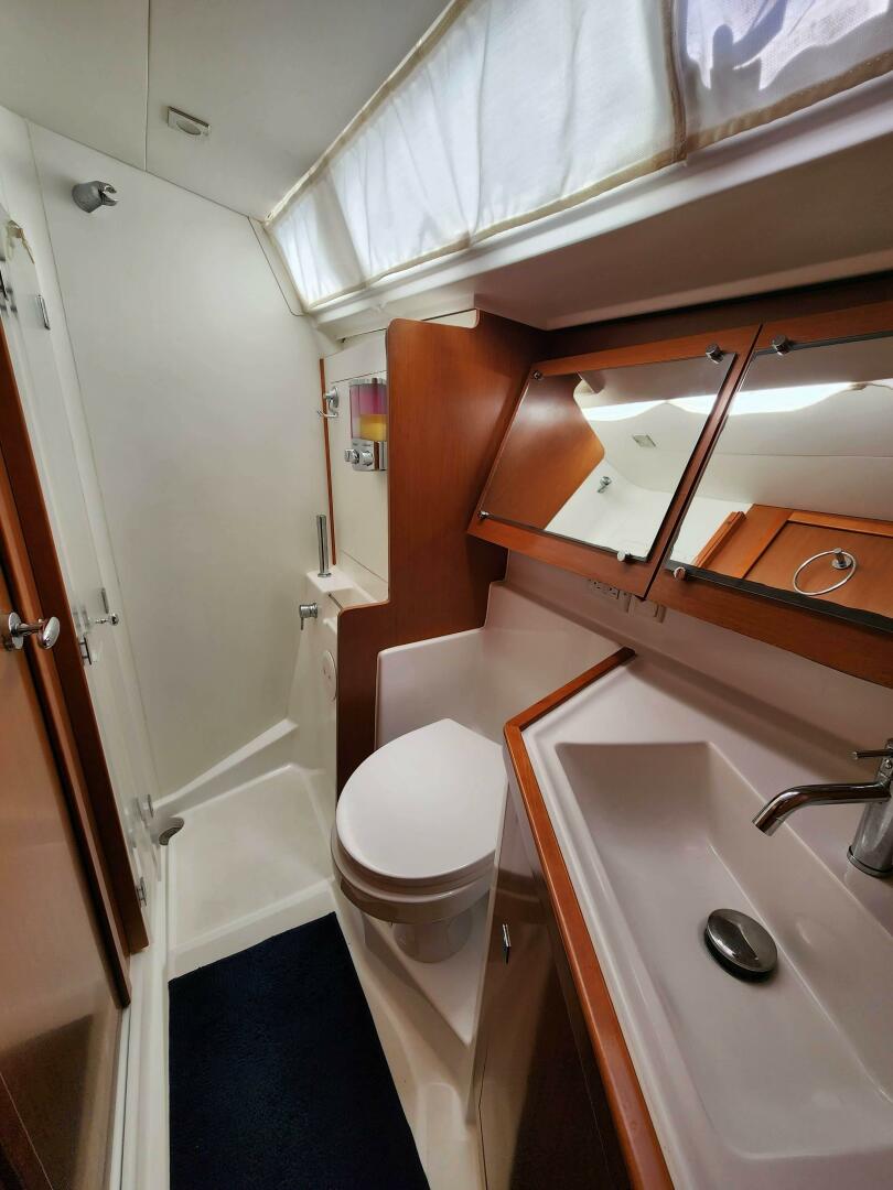 Slide: The Image of Beneteau Oceanis 45 2016 - 4512081