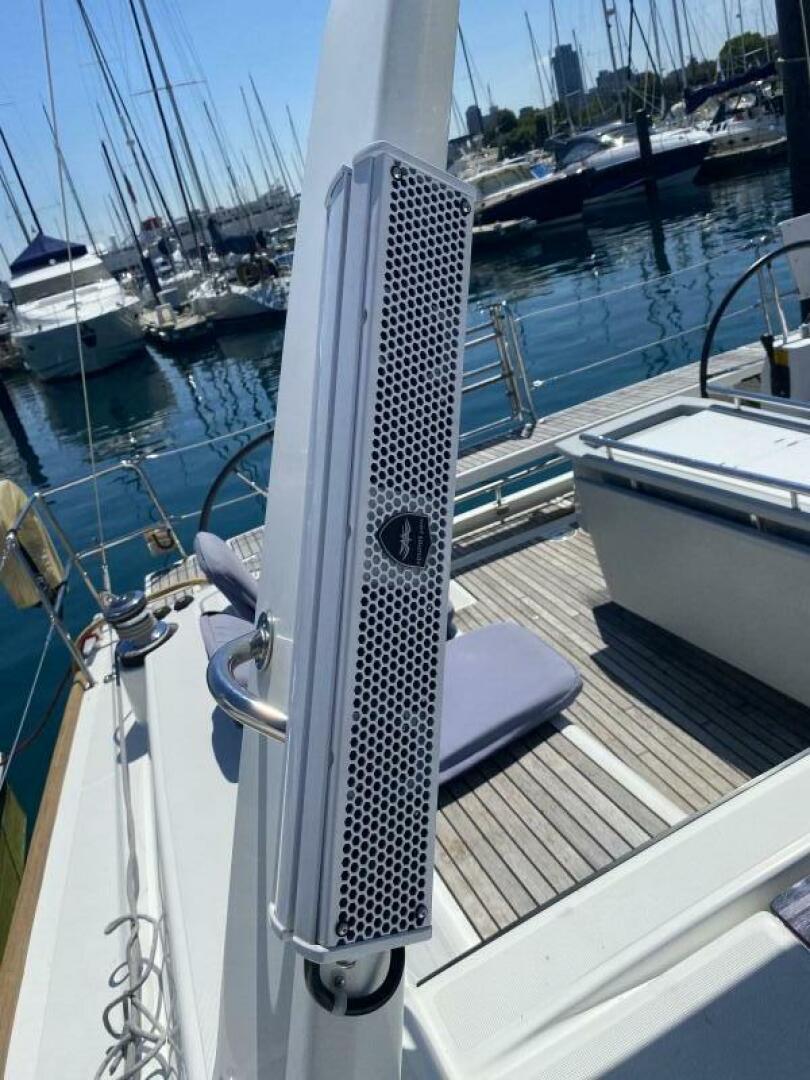 Slide: The Image of 2Deck1 (3) - 4275820
