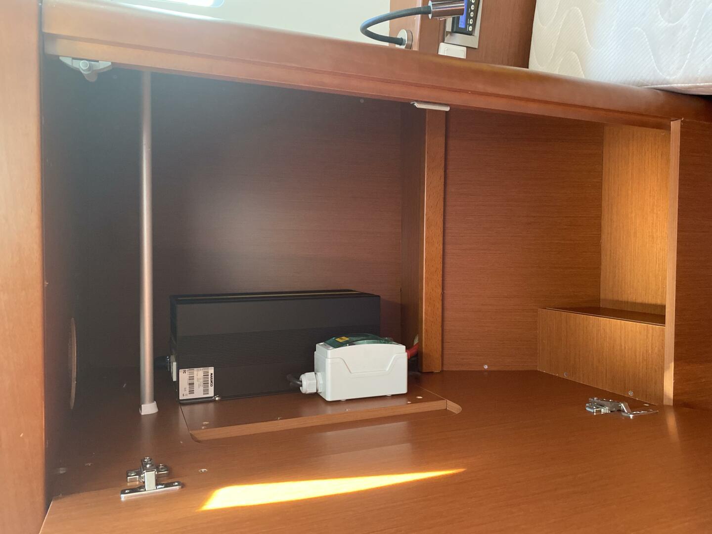 Slide: The Image of 9Aft Cabins Port And Strbd 1 (4) - 4278694