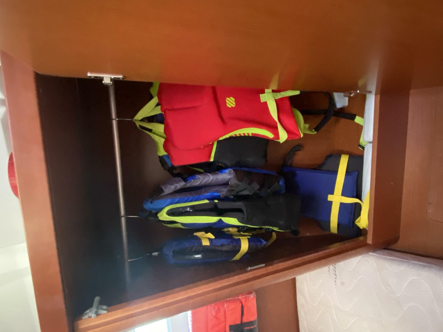 Slide: The Image of 9Aft Cabins Port And Strbd 1 (8) - 4278704