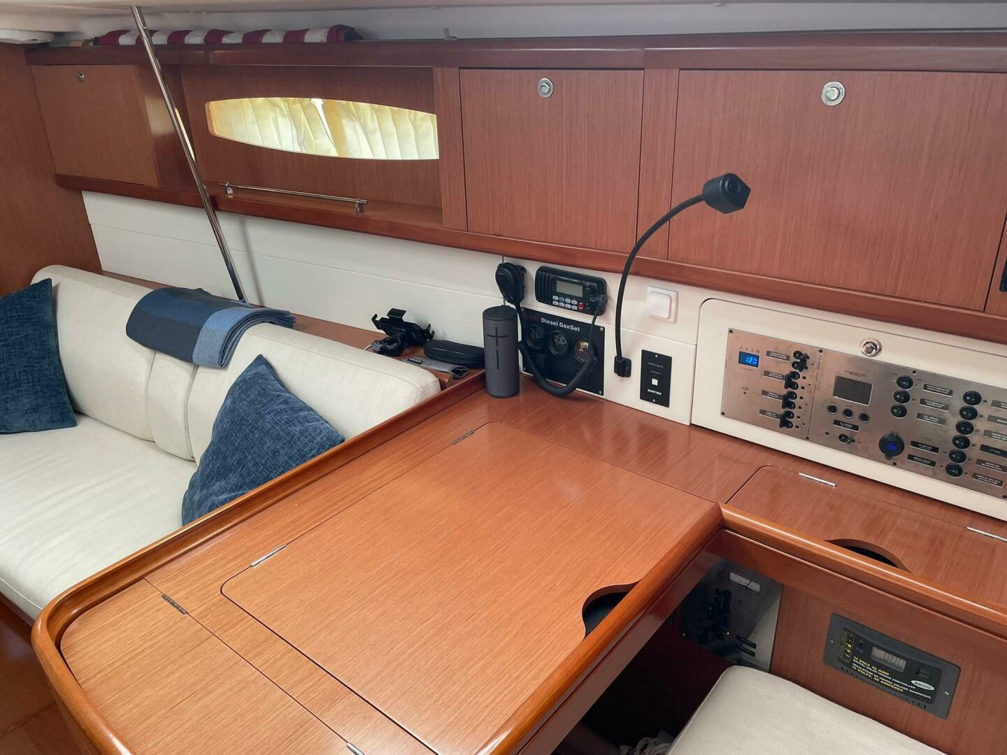 Slide: The Image of Beneteau Oceanis 46 2008 - 5525108