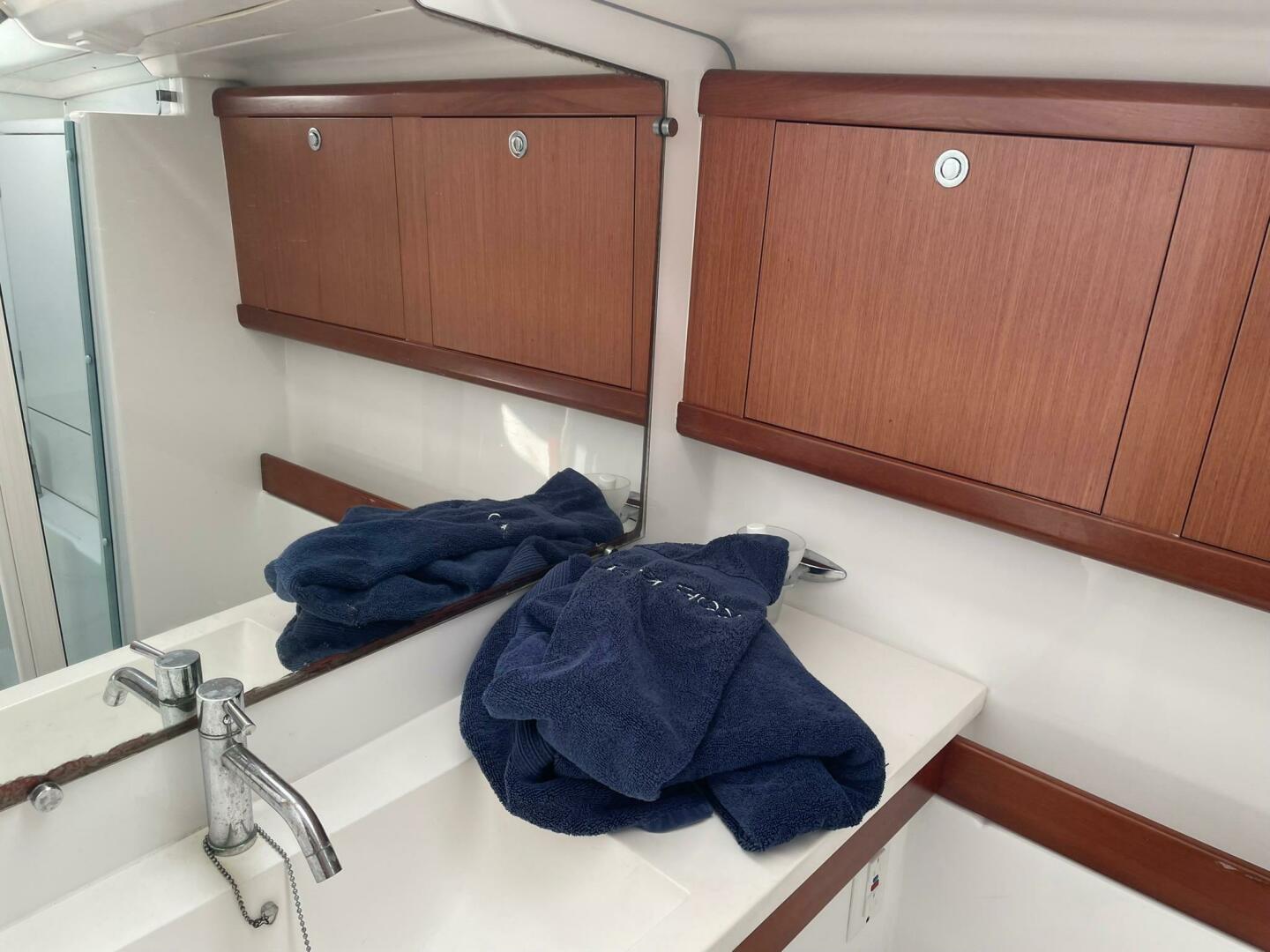 Slide: The Image of Beneteau Oceanis 46 2008 - 5525110