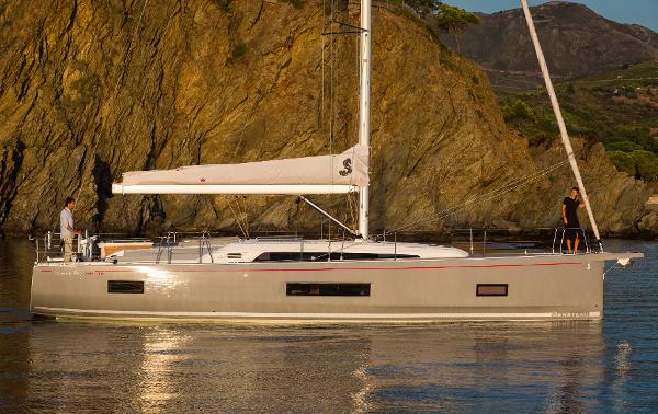 Slide: The Image of Beneteau Oceanis 46.1 #400 2023 - 1
