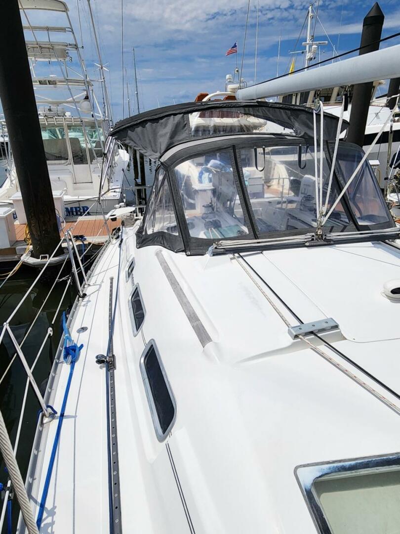 Slide: The Image of Beneteau Oceanis Clipper 373 2004 - 4742999