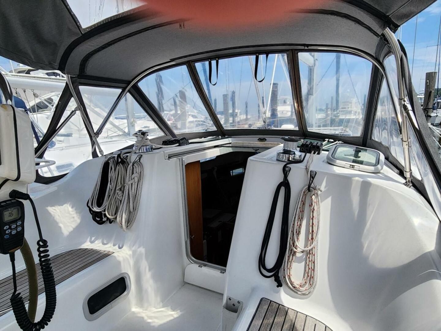 Slide: The Image of Beneteau Oceanis Clipper 373 2004 - 4743004