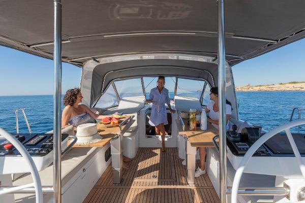 Slide: The Image of Beneteau Oceanis Yacht 54 2023 - 8