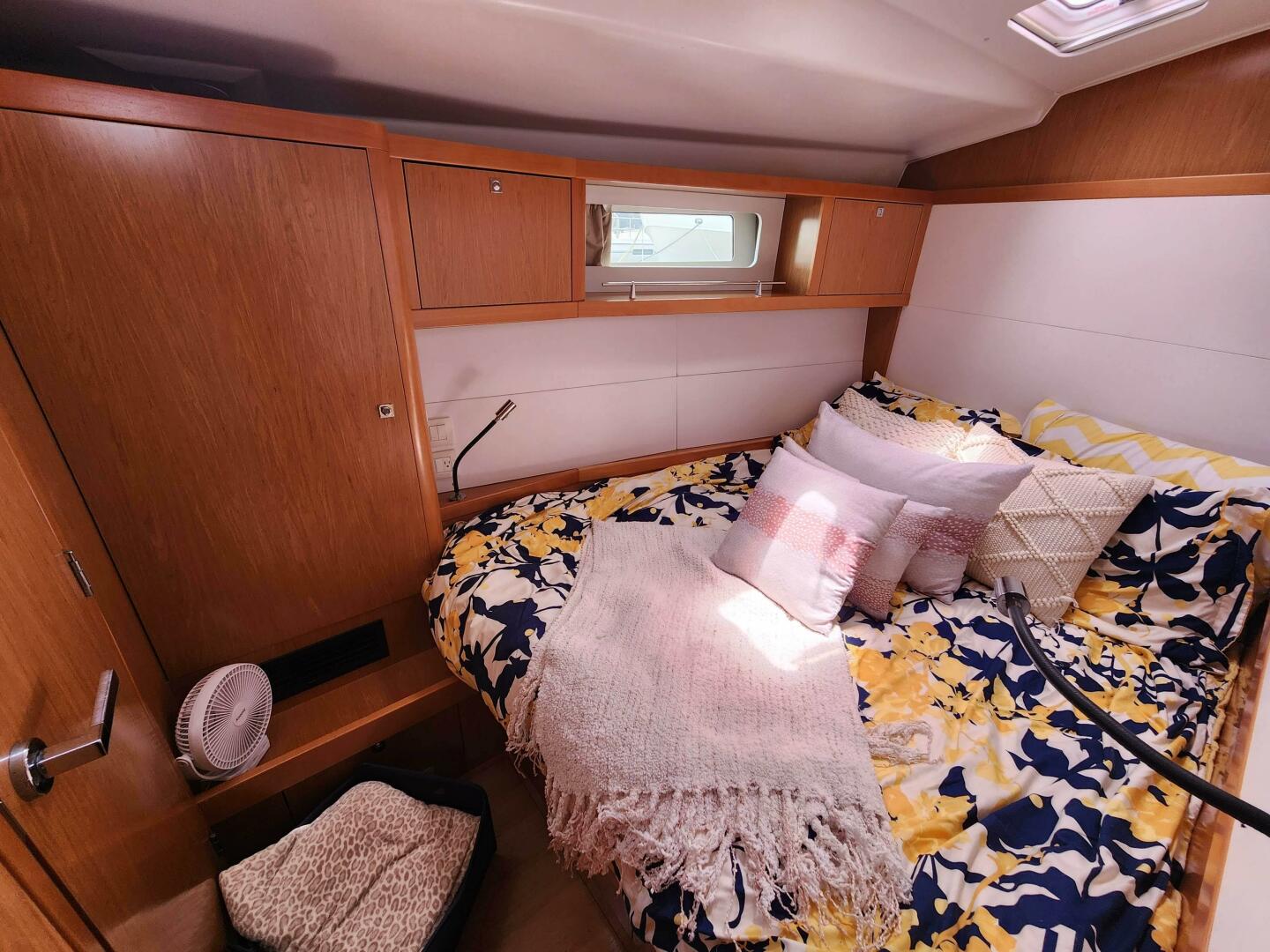 Slide: The Image of Beneteau Sense 2011 - 4401493