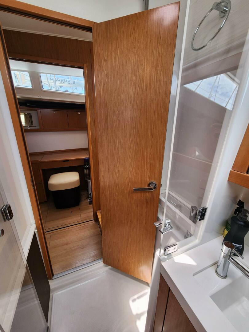 Slide: The Image of Beneteau Sense 2011 - 4401481