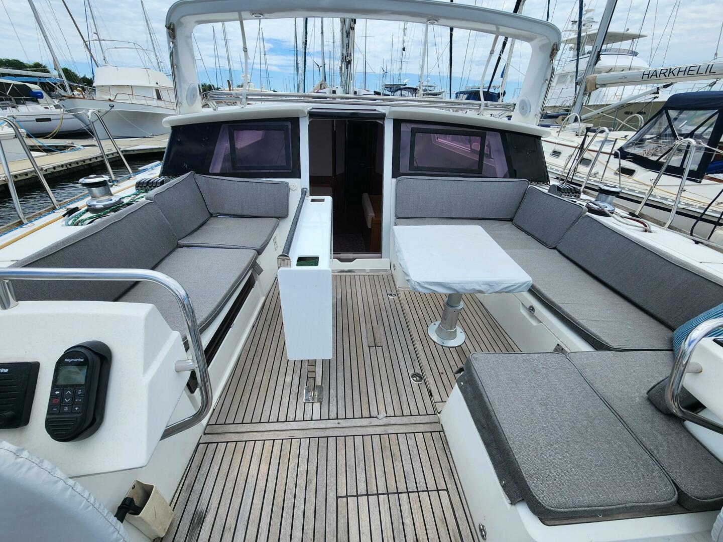 Slide: The Image of Beneteau Sense 2011 - 4401516