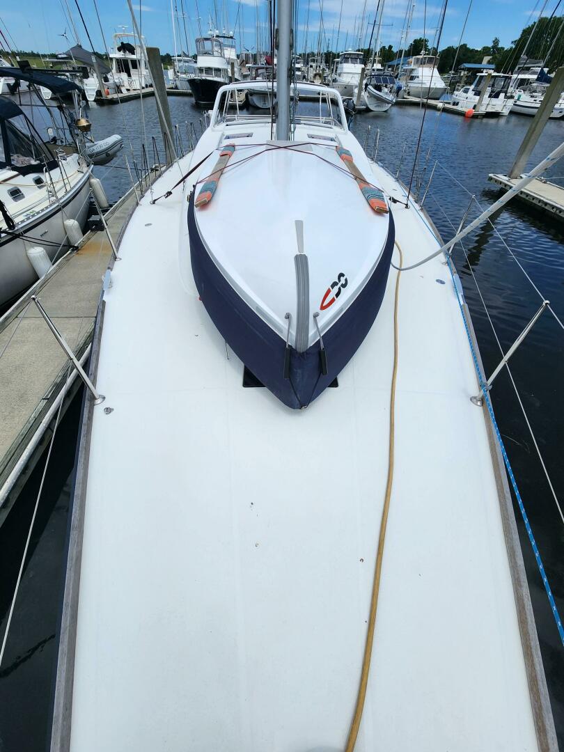 Slide: The Image of Beneteau Sense 2011 - 4401523