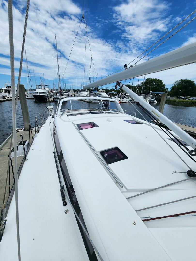 Slide: The Image of Beneteau Sense 2011 - 4401517