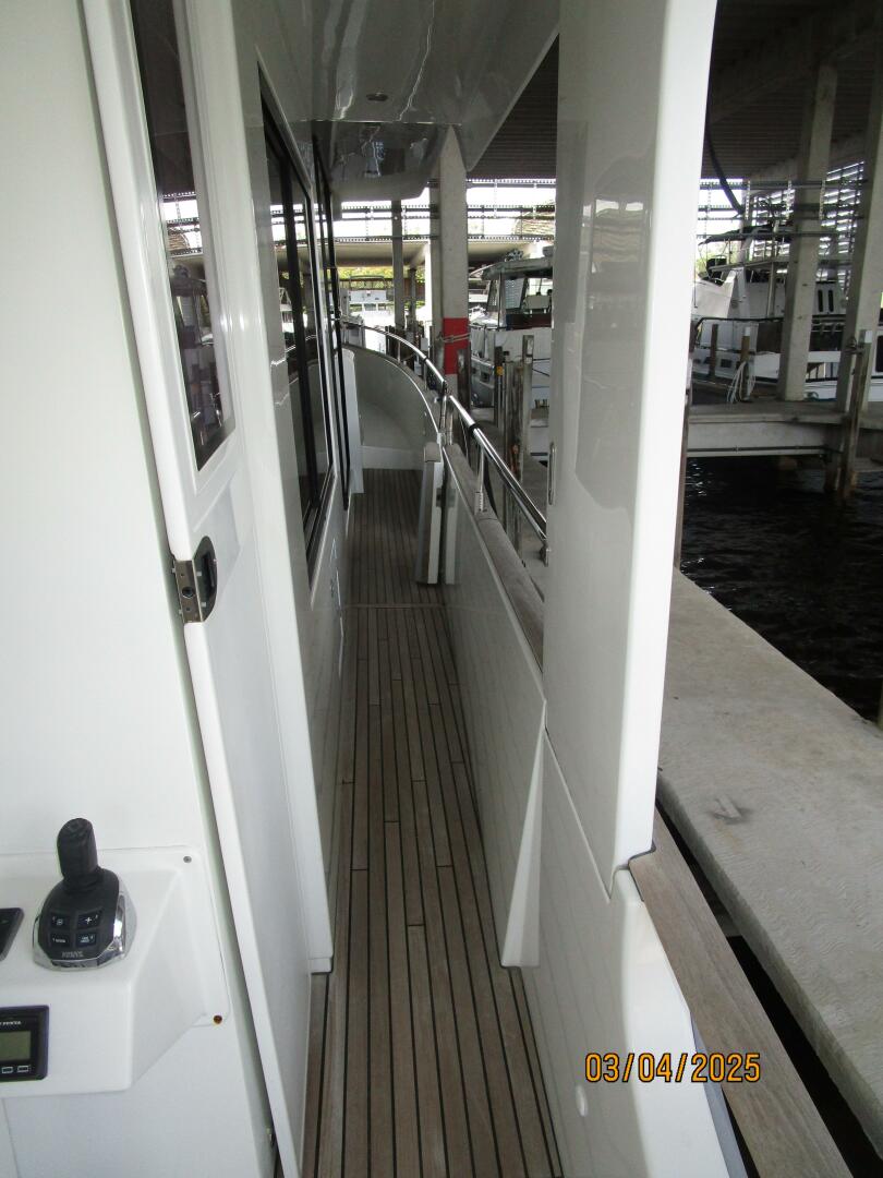 Slide: The Image of 50' Beneteau starboard side deck1 - 5139462