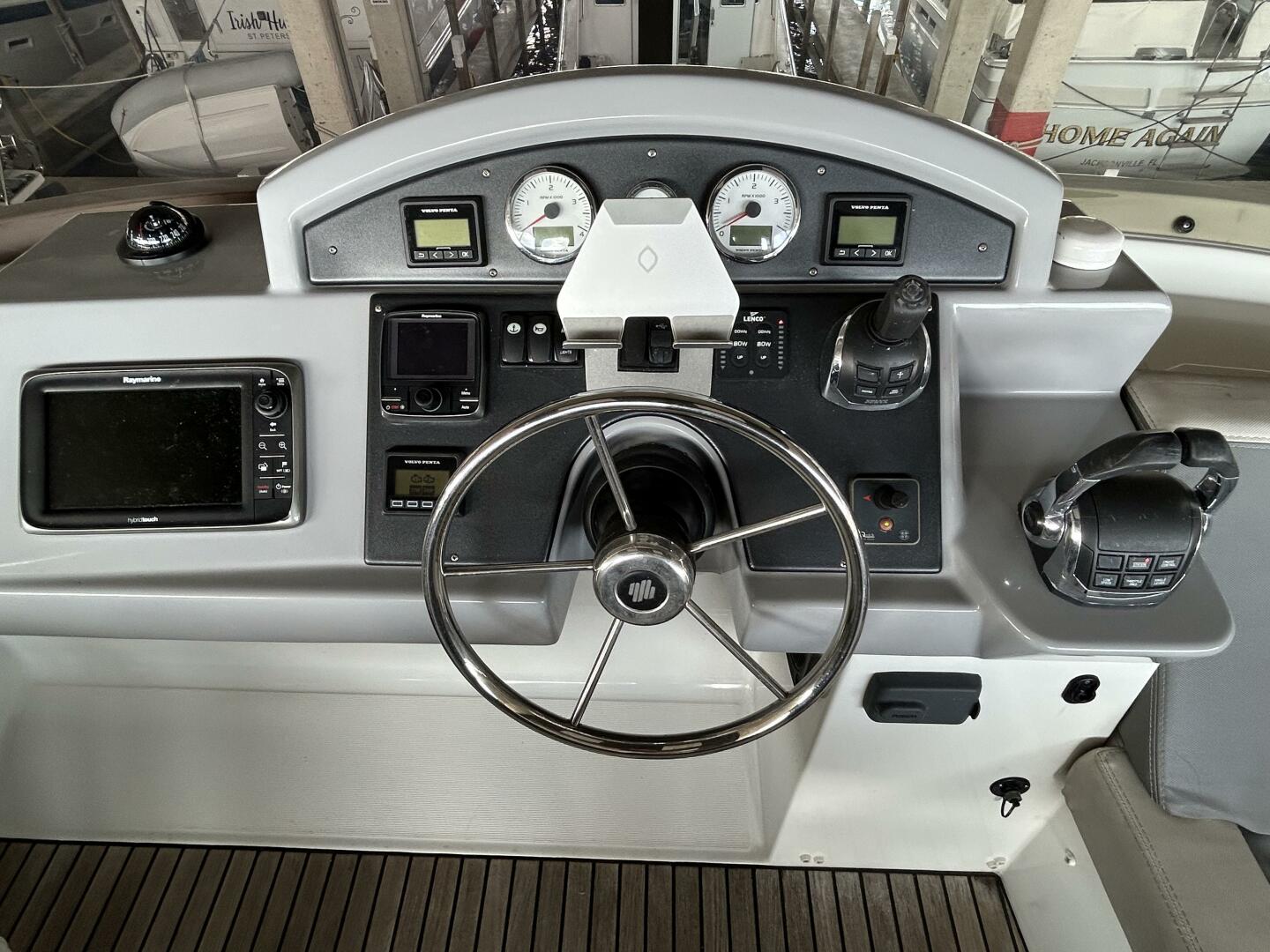 Slide: The Image of 50' Beneteau flybridge helm2 - 5139394