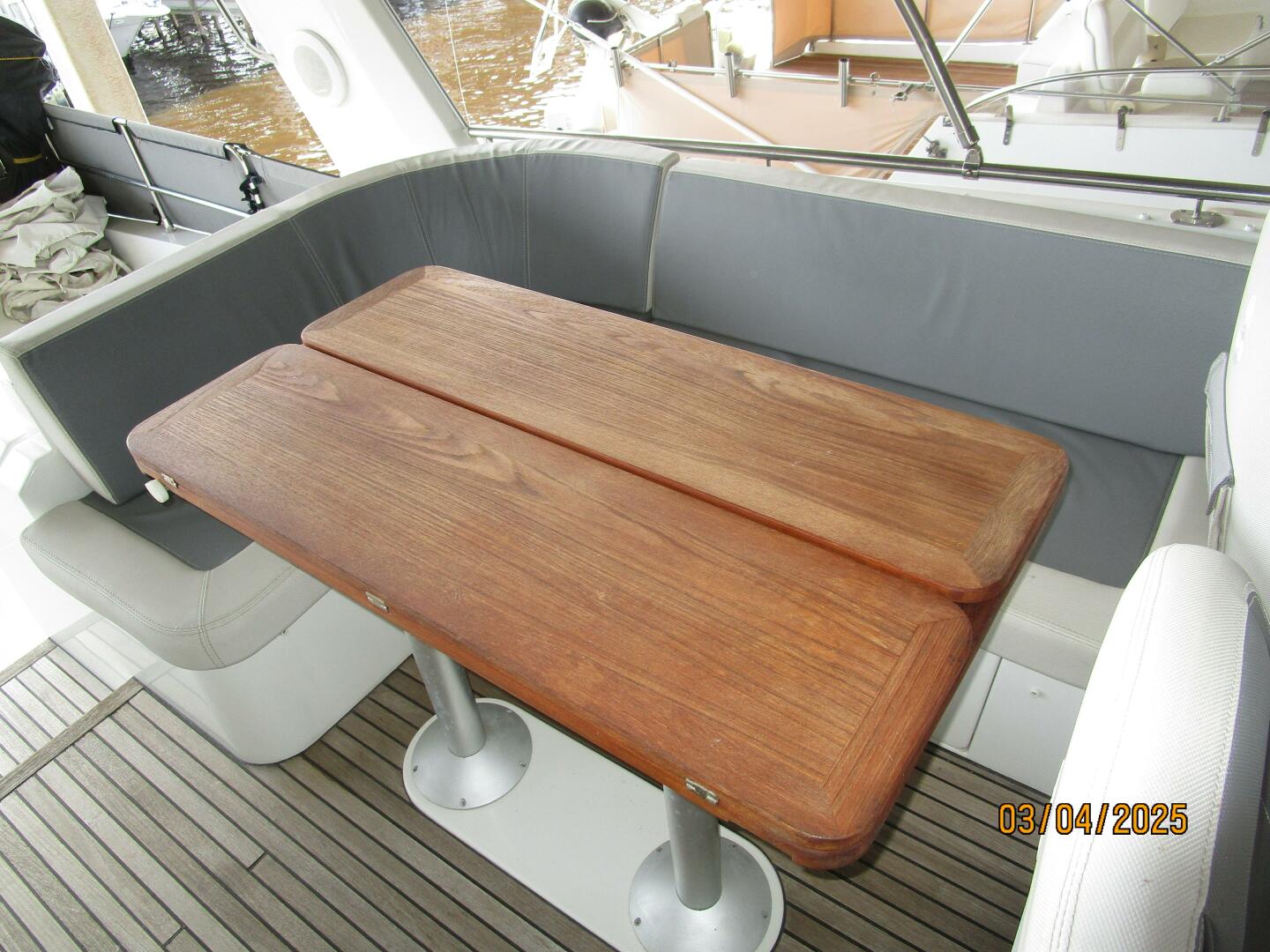 Slide: The Image of 50' Beneteau flybridge port seating2 - 5139398