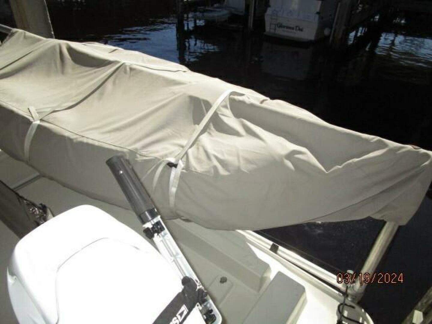 Slide: The Image of 50' Beneteau tender covered - 4242574