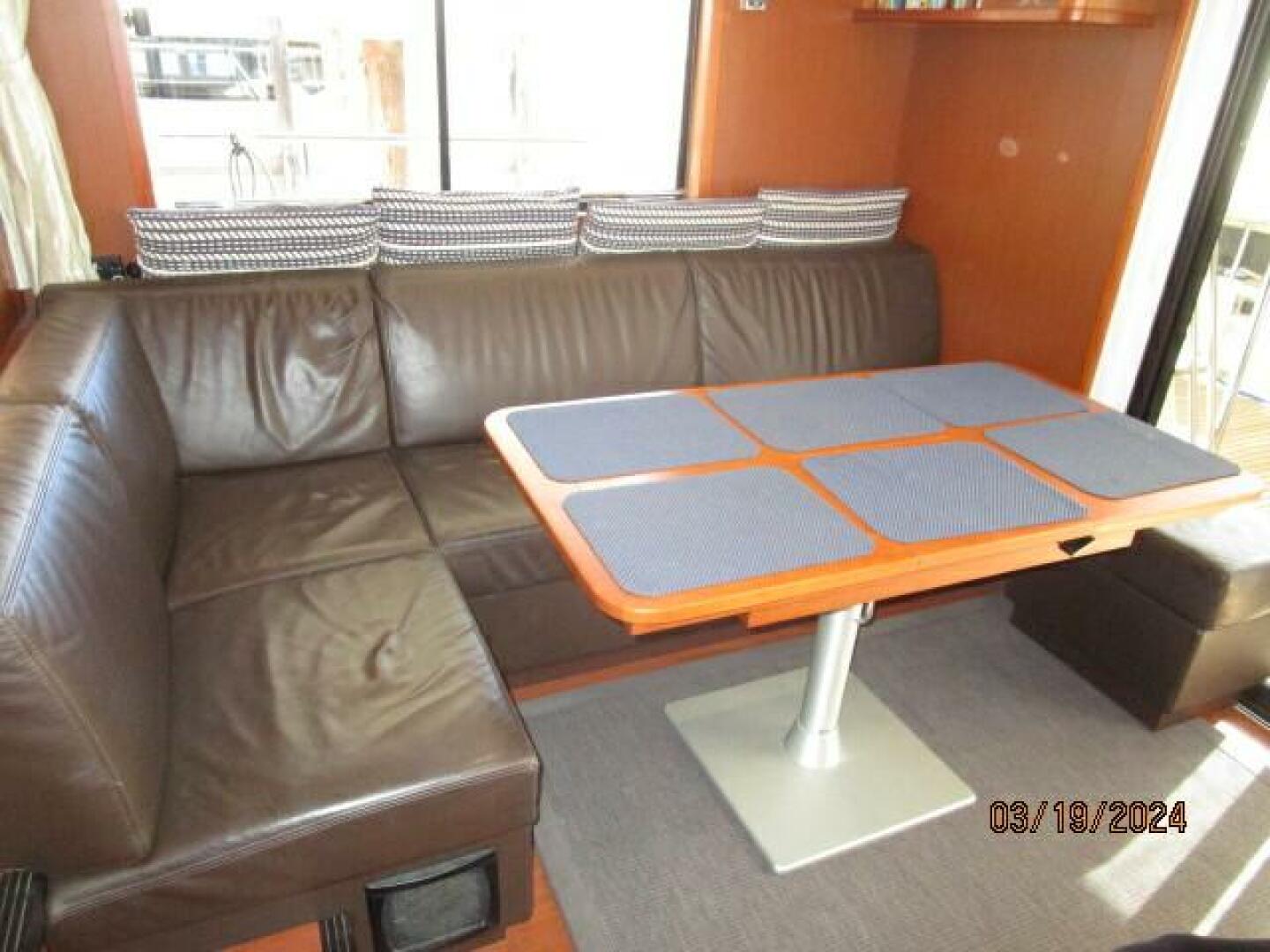 Slide: The Image of 50' Beneteau salon starboard seating1 - 4242551
