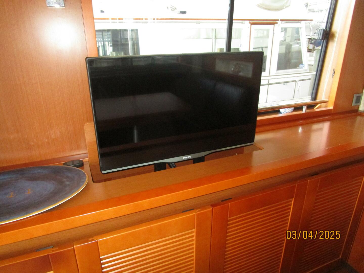 Slide: The Image of 50' Beneteau salon TV - 5139454