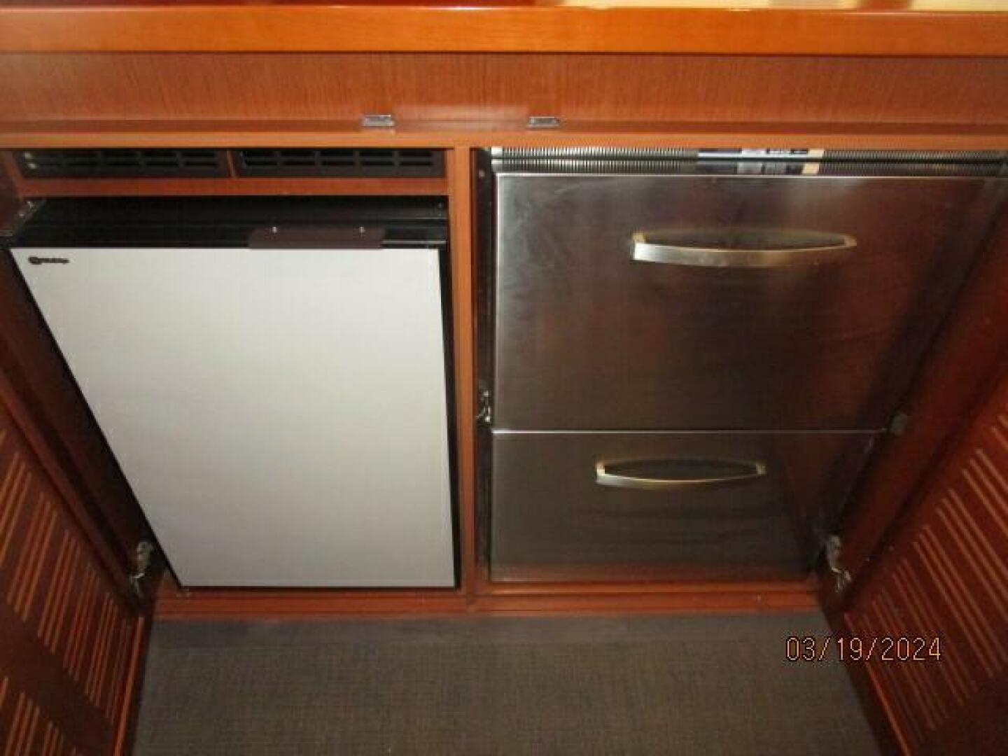 Slide: The Image of 50' Beneteau galley refrigeration - 4242493