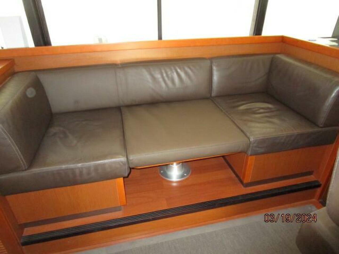 Slide: The Image of 50' Beneteau pilothouse seating2 - 4242536