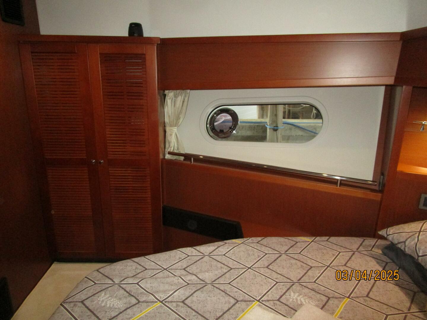 Slide: The Image of 50' Beneteau forward guest stateroom port - 5139408