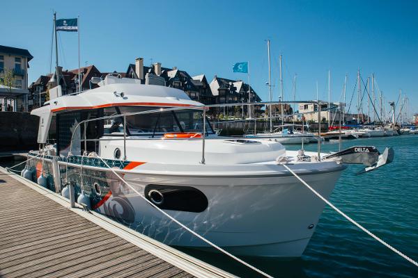 Slide: The Image of Beneteau Swift Trawler 30 2021 - 2