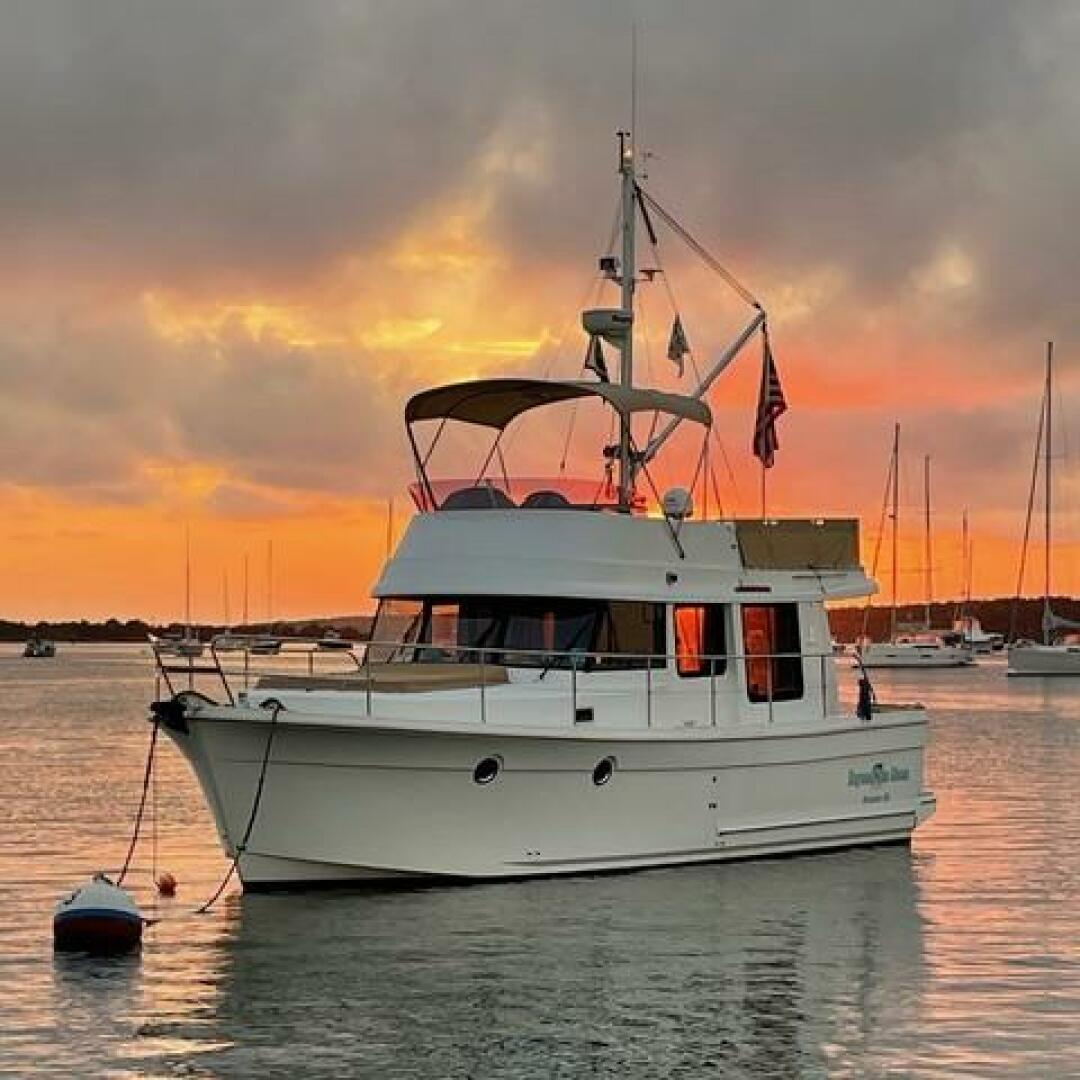 Slide: The Image of Beneteau Swift Trawler 34 2014 - 4708678