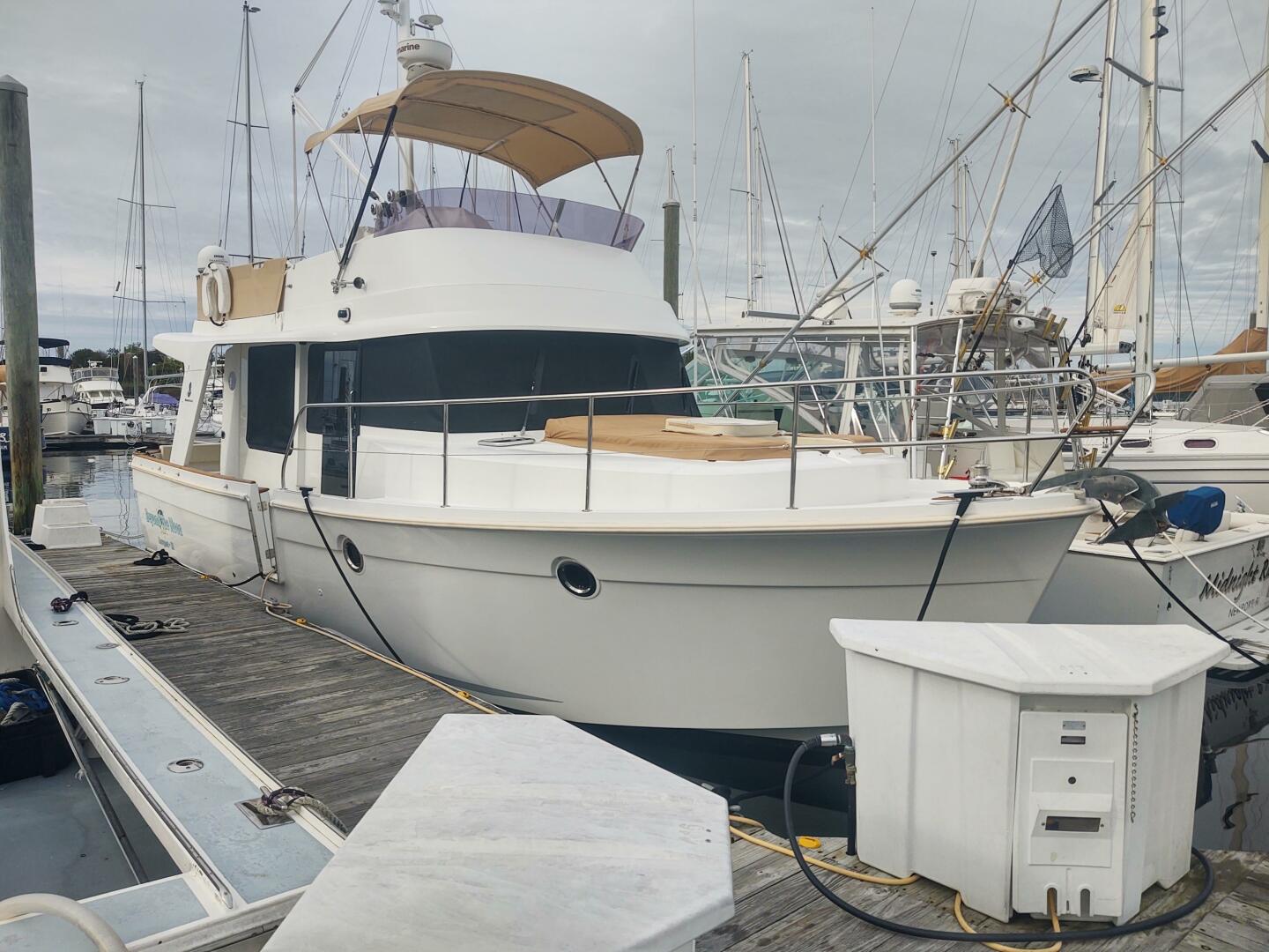Slide: The Image of Beneteau Swift Trawler 34 2014 - 4708681
