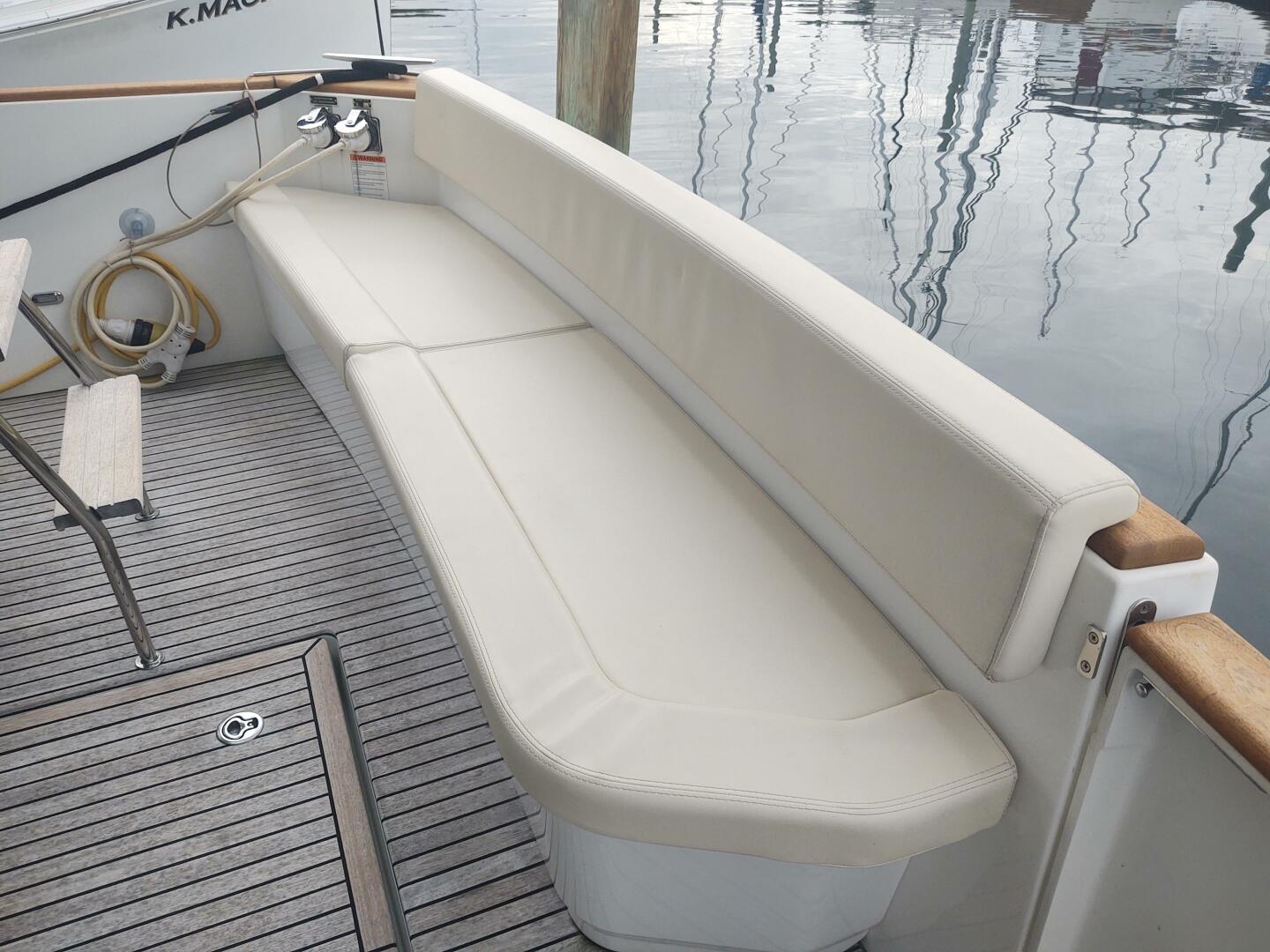Slide: The Image of Beneteau Swift Trawler 34 2014 - 4708686