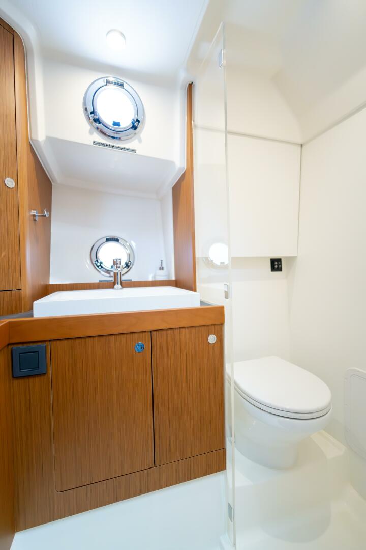 Slide: The Image of BENETEAU Swift Trawler 35 - 13
