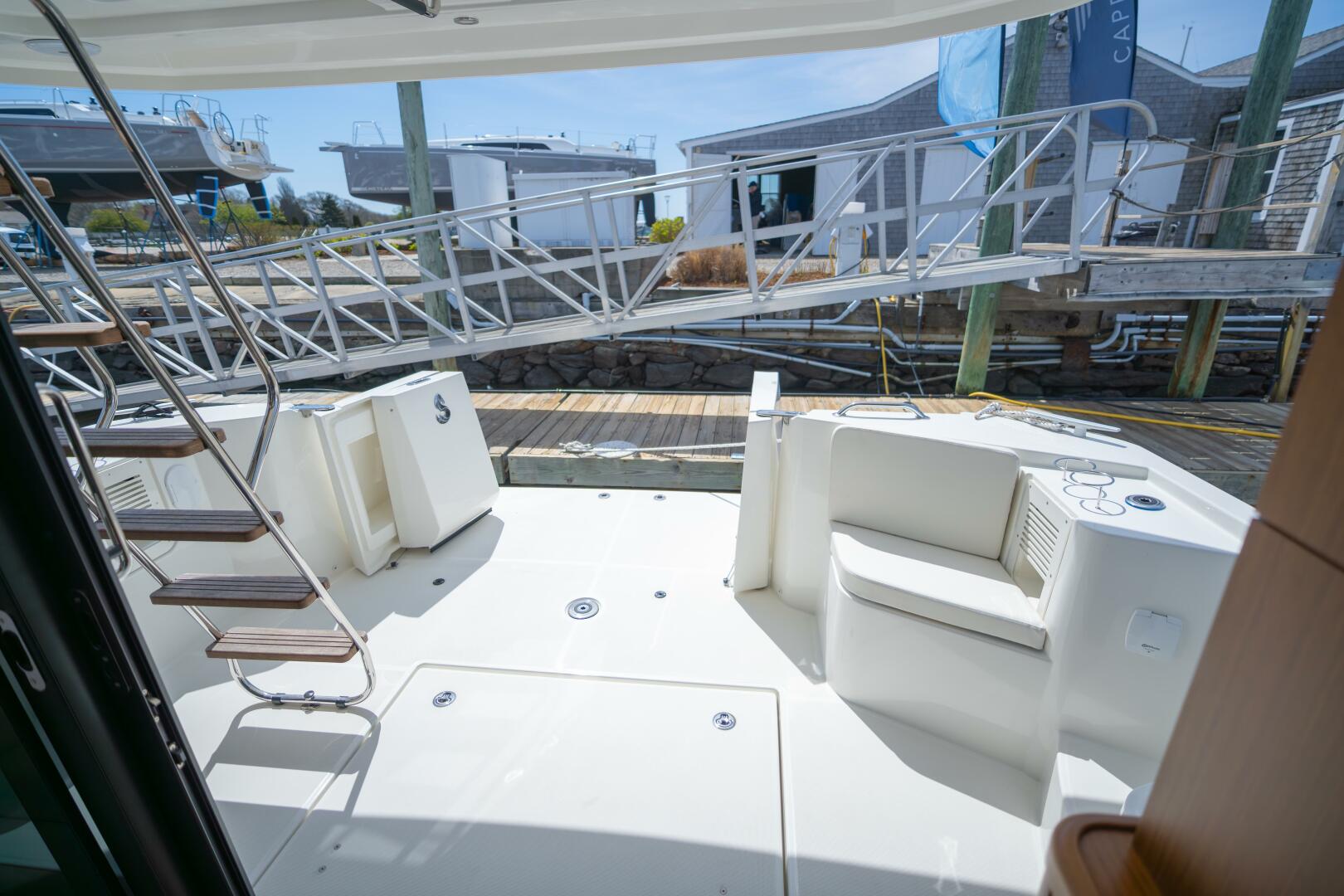 Slide: The Image of BENETEAU Swift Trawler 35 - 17