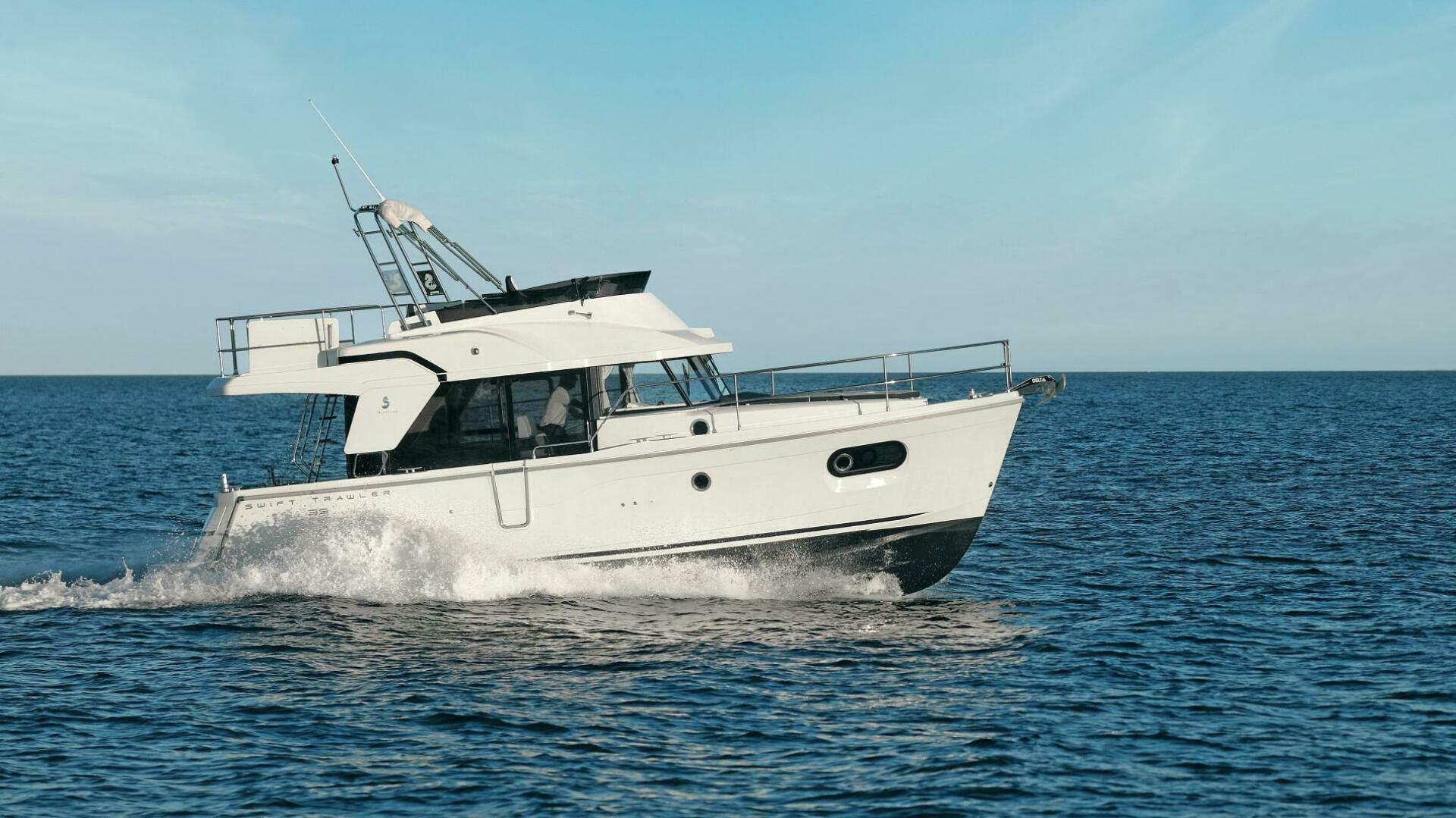 Slide: The Image of BENETEAU Swift Trawler 35 - 22