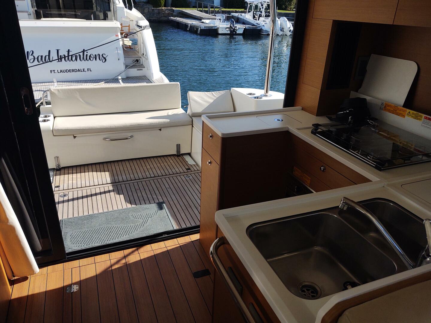 Slide: The Image of Beneteau Swift Trawler 41 with Freedom Lift 2020 - 4775983