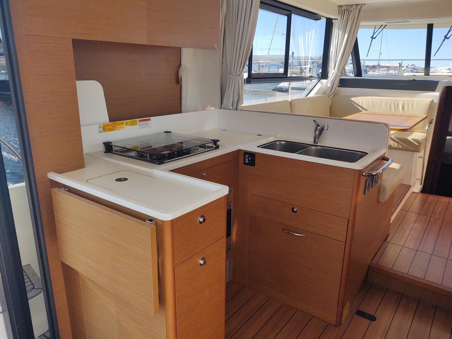 Slide: The Image of Beneteau Swift Trawler 41 with Freedom Lift 2020 - 4775984
