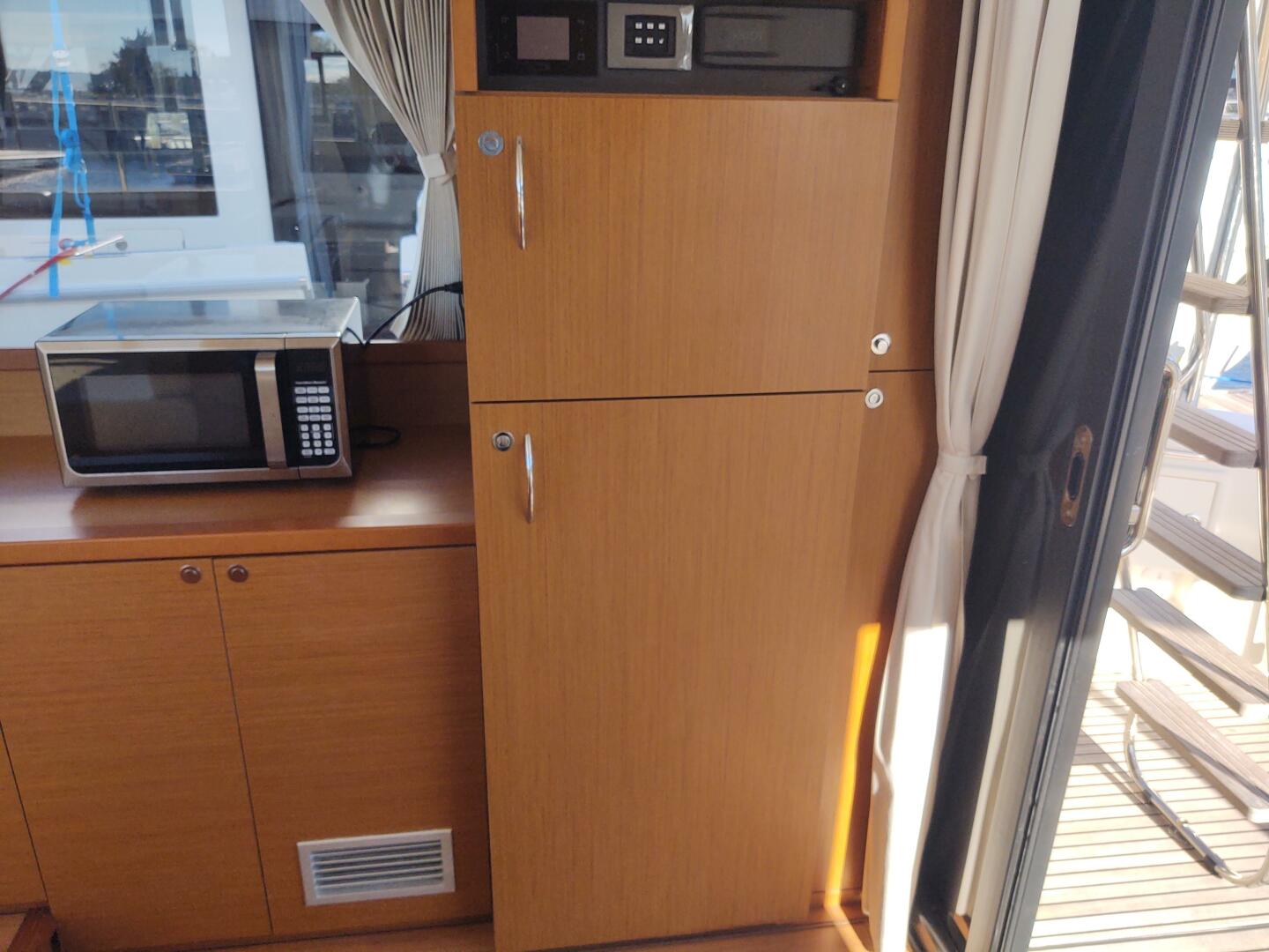 Slide: The Image of Beneteau Swift Trawler 41 with Freedom Lift 2020 - 4775989