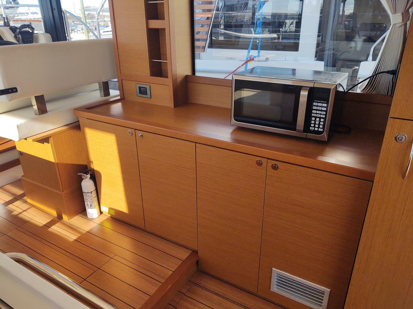 Slide: The Image of Beneteau Swift Trawler 41 with Freedom Lift 2020 - 4775991