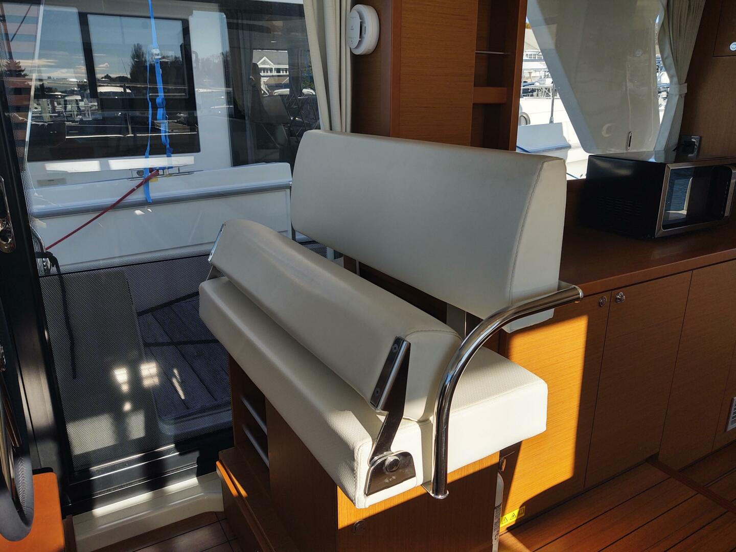 Slide: The Image of Beneteau Swift Trawler 41 with Freedom Lift 2020 - 4775994