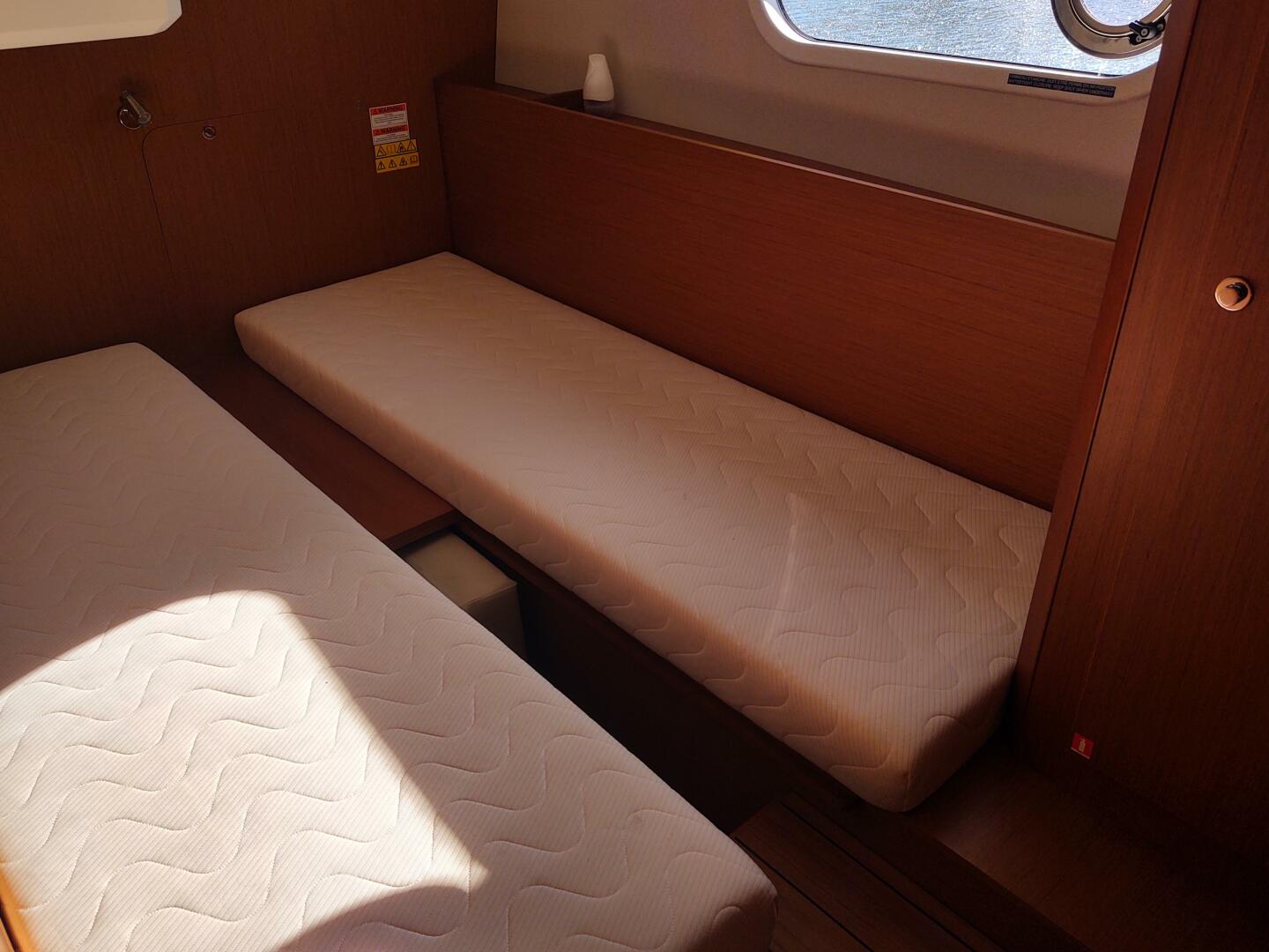 Slide: The Image of Beneteau Swift Trawler 41 with Freedom Lift 2020 - 4775998