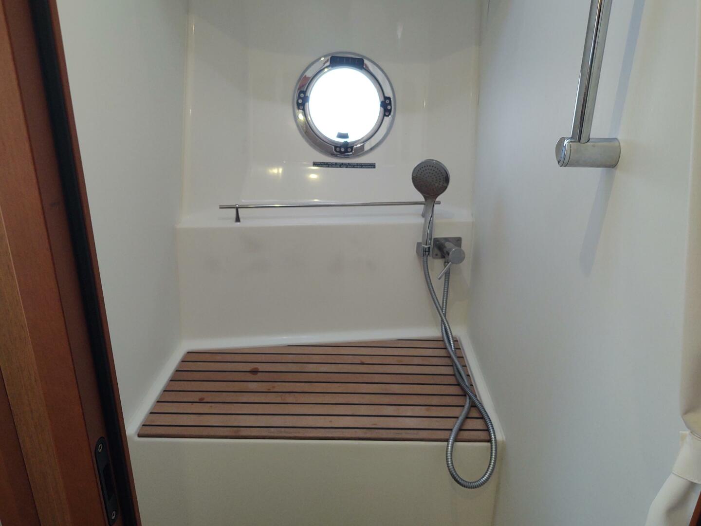 Slide: The Image of Beneteau Swift Trawler 41 with Freedom Lift 2020 - 4776001