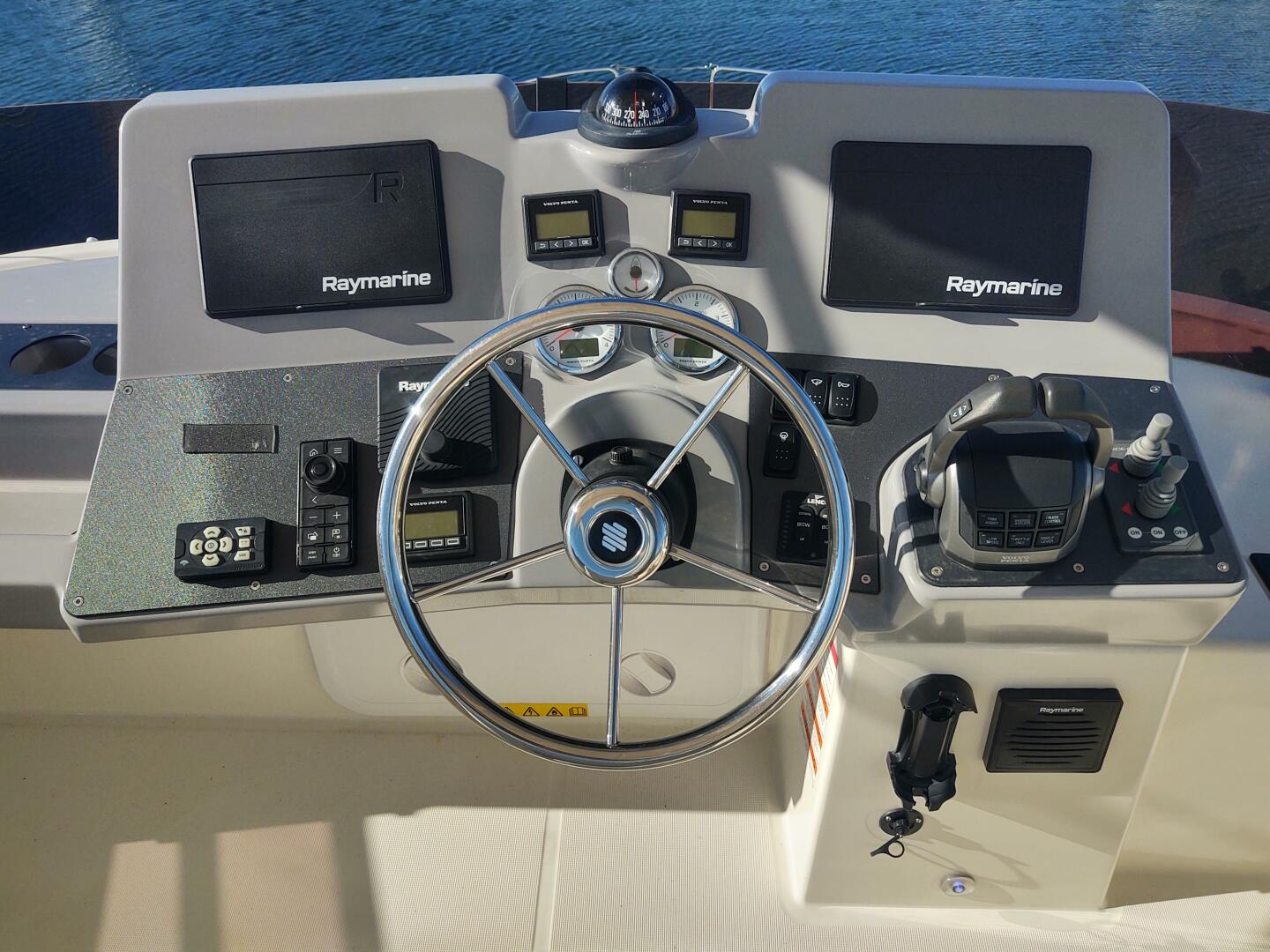 Slide: The Image of Beneteau Swift Trawler 41 with Freedom Lift 2020 - 4776012